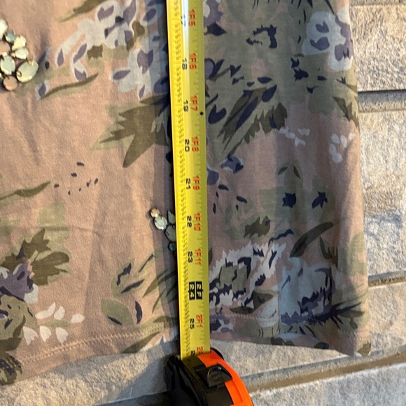 Chico's Short Sleeve Floral Top with gem embellishments - Picture 6 of 10